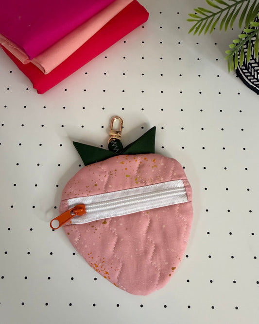 Strawberry Coin Purse (peach)